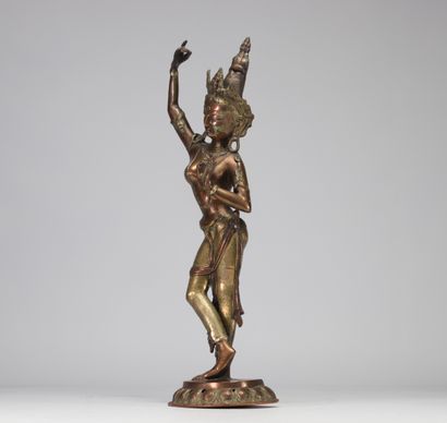 Tara statue in patinated bronze.
Weight:...