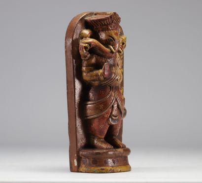 Sculpture en bois polychrome Ganesh
Poids:...