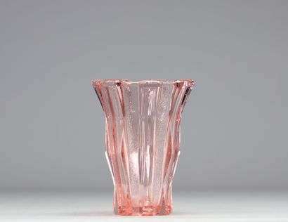Scailmont vase, rosaline, Art Deco 1930-1935
Weight:...