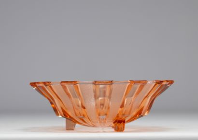 Scailmont dish, rosaline, Art Deco 1930-1935
Weight:...