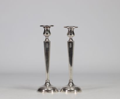 (2) Paire de bougeoirs en argent massif anglais...