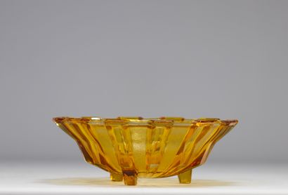 Scailmont dish, amber, Art Deco 1930-1935
Weight:...