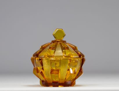 Scailmont, Art Deco candy box 1930-1935
Weight:...