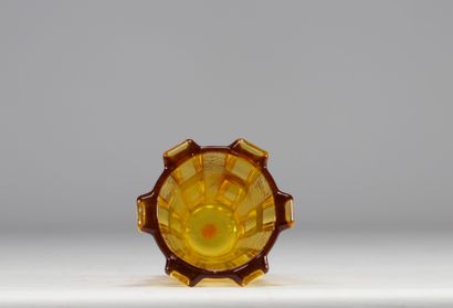 Scailmont vase, amber, Art Deco 1930-1935
Weight:...
