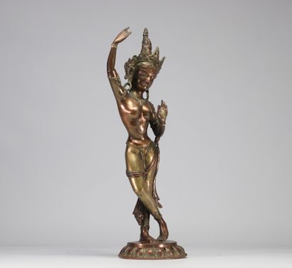 Tara statue in patinated bronze.
Weight:...