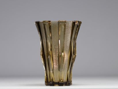 Scailmont vase, brown, Art Deco 1930-1935
Weight:...