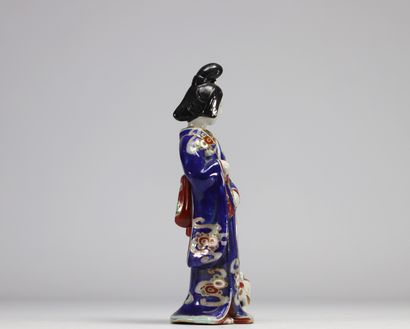 Japan - Porcelain figurine, Meiji period.
Weight:...