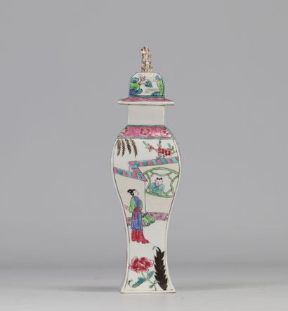 China, covered porcelain vase, decorated...