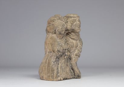 Statue en pierre en forme de deux personnages
Poids:...