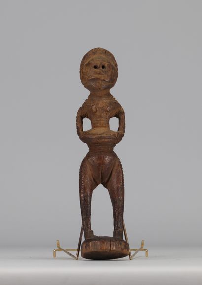 Wooden statue, Chokwé tribe.
Weight: 110...