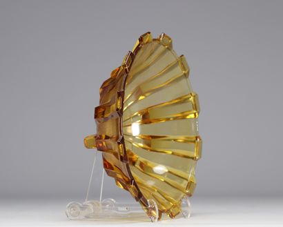 Scailmont dish, amber, Art Deco 1930-1935
Weight:...