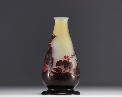 Émile GALLÉ - Pied de lampe en verre multicouche...