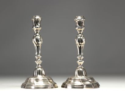 Paire de bougeoirs en argent massif Louis...