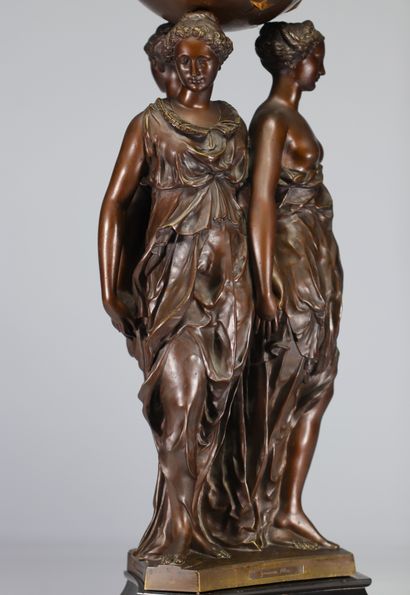 Imposant bronze à patine brune (92cm), représentant...