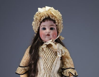 SIMON et HALBIG -Poupée tête porcelaine n°...