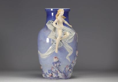 Henri PLÉ (1853-1922), imposant vase en faïence...