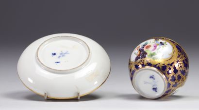 MARCOLINI, Sucrier et soucoupe en porcelaine...