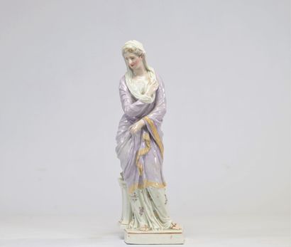 Jeune femme en porcelaine probablement du...