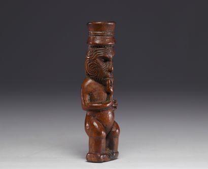 Nouvelle-Zélande - statuette en bois sculpté...