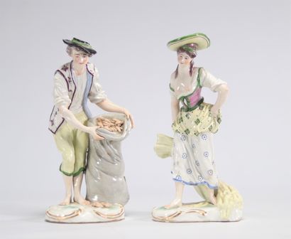 Couple en porcelaine allemande en vêtements...
