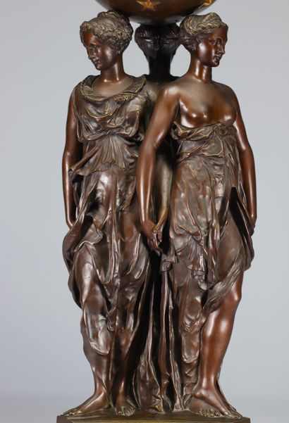 Imposant bronze à patine brune (92cm), représentant...