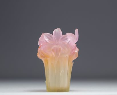 Daum Nancy vase aux Amaryllis en cristal...