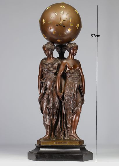 Imposant bronze à patine brune (92cm), représentant...