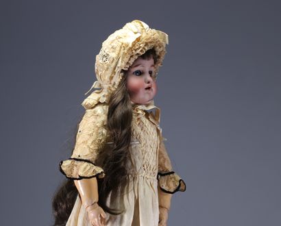 SIMON et HALBIG -Poupée tête porcelaine n°...