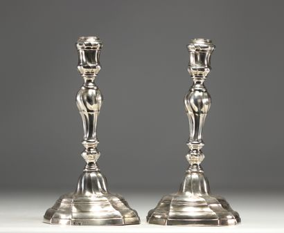 Paire de bougeoirs en argent massif Louis...