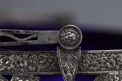 Panier ajouré en argent de style Empire,...