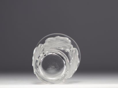 Vase en verre moulé pressé 