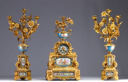 Imposante et magnifique garniture de cheminée...