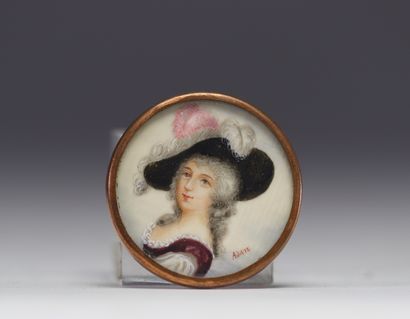 Ensemble de cinq boutons, peinture miniature...