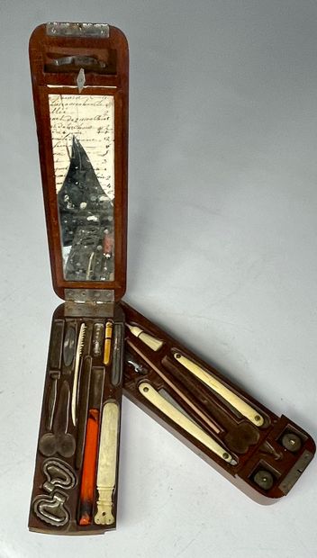 Coffret nécessaire de toilette d'officier...