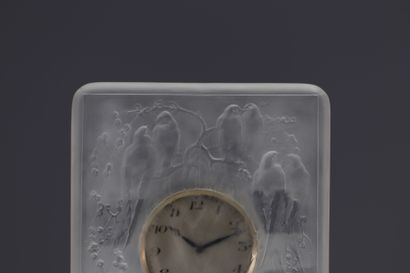 René LALIQUE (1860-1945), petite pendule...