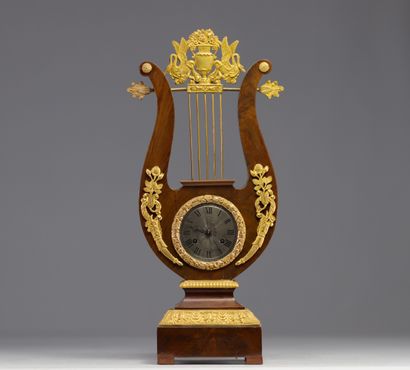 Gracieuse et typique pendule 