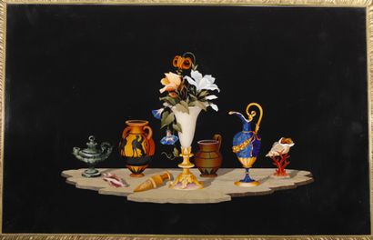 Exceptionnelle petite table en marqueterie...