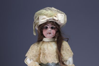 Armand MARSEILLE - Poupée tête en porcelaine...
