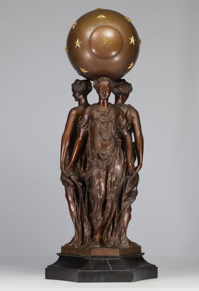 Imposant bronze à patine brune (92cm), représentant...