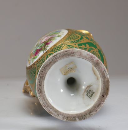 Verseuse en porcelaine, manufacture française,...