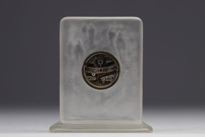 René LALIQUE (1860-1945), petite pendule...