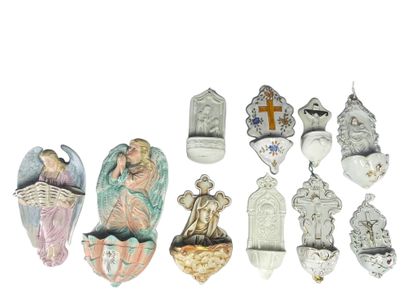 Ensemble de 10 bénitiers en porcelaine de...