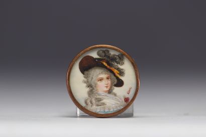 Ensemble de cinq boutons, peinture miniature...
