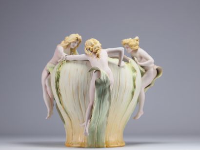 Imposant vase Art Nouveau 
