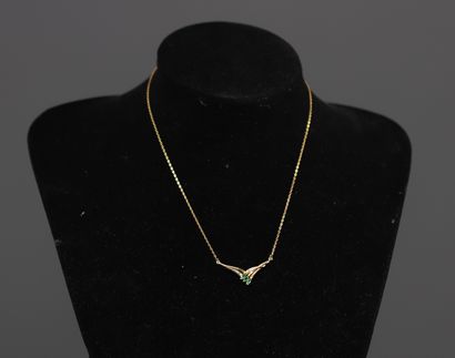 Collier en or 18k, émeraudes taille marquise...