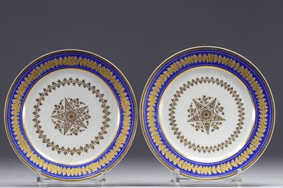 Paire d'assiettes en porcelaine de Paris...