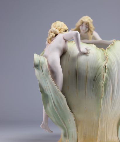 Imposant vase Art Nouveau 