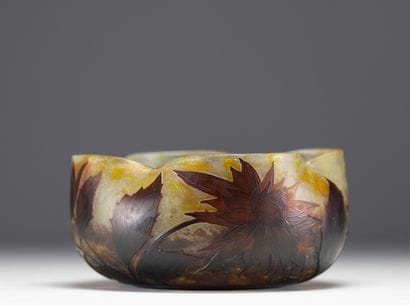 DAUM Nancy - Coupe quadrilobée en verre multicouche...