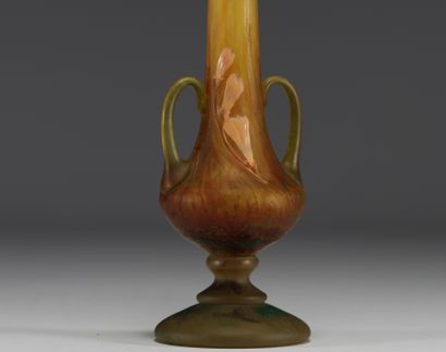 DAUM Nancy - Vase soliflore en verre multicouche...
