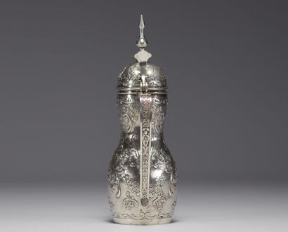 Verseuse ottomane en argent repoussé à décor...